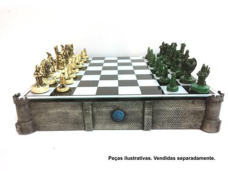 Estojo de Madeira para Jogo de Xadrez com Divisória para Peças e Relógio  [Sob encomenda: Envio em 60 dias] - A lojinha de xadrez que virou mania  nacional!