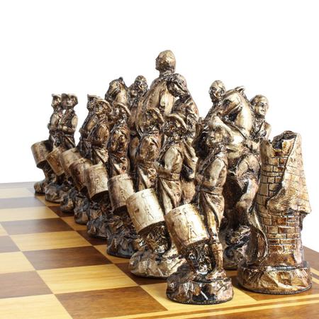 Tabuleiro de xadrez Luxo a Grande Batalha 32 peças.