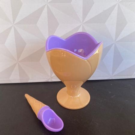 Imagem de Taça de sobremesa de acrílico plástico em formato de casquinha lilás / roxa para sorvetes de cozinha