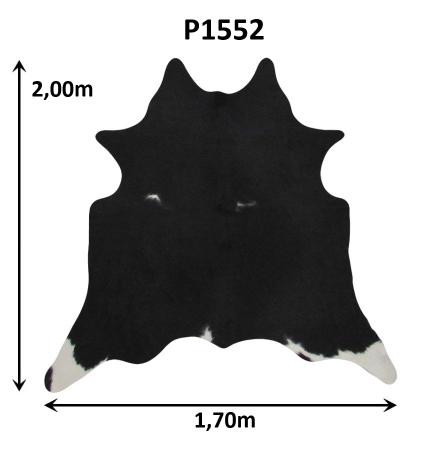 Imagem de Tapete de couro. Pele em formato natural. L 1,70 x C 2,00 m. Preto e branco. Ref. P1552