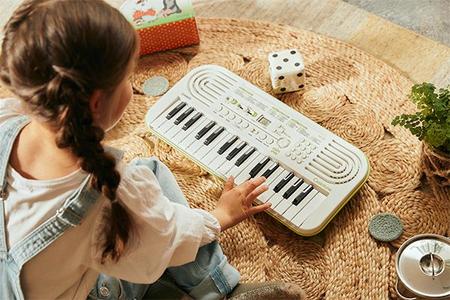 Casio SA-50 Mini Teclado Infantil 32 Teclas 100 Sons 50 Ritmos