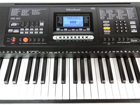 Imagem de Teclado Musical Arranjador 61 Teclas HK 812 - Profissional Sensitive - USB - LCD + Suporte Pedestal