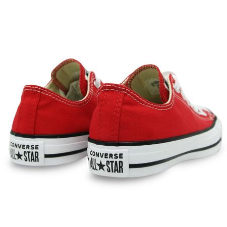 Tênis All Star Converse Chuck Taylor Vermelho Clássico Imagem de Tênis All Star Converse Chuck Taylor Vermelho Clássico