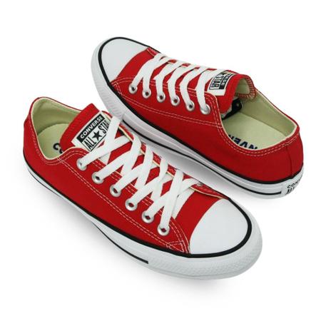 Tênis All Star Converse Chuck Taylor Vermelho Clássico Imagem de Tênis All Star Converse Chuck Taylor Vermelho Clássico