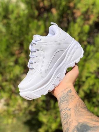Tenis branco bufalo 2025