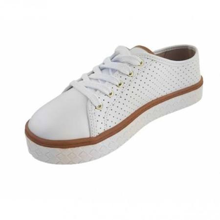 Tenis moleca sale furadinho