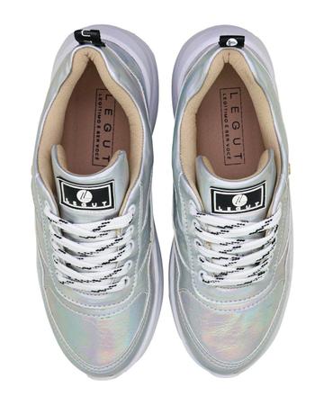 Tênis Chunky Sneaker Holográfico Prata Feminino - Legut Imagem de Tênis Chunky Sneaker Holográfico Prata Feminino - Legut