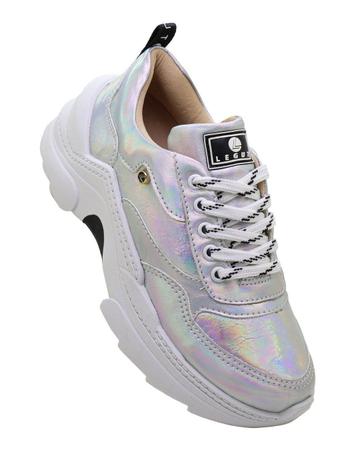 Tênis Chunky Sneaker Holográfico Prata Feminino - Legut Imagem de Tênis Chunky Sneaker Holográfico Prata Feminino - Legut