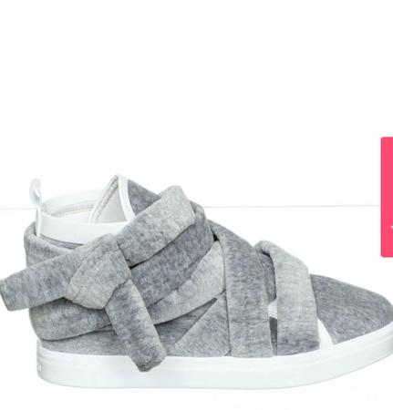 Tenis plush hotsell petite jolie