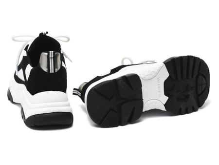 Clovis Calçados - Pensou em Tênis robusto e confortável, então pensou em um  Dad Sneaker. 😍♥ Maravilhosos, eles fazem aquele look, desde uma calça até  a saia ficarem perfeitos. E esse modelo