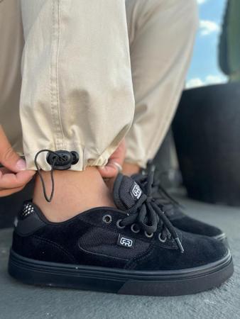 Tenis deals flat preto