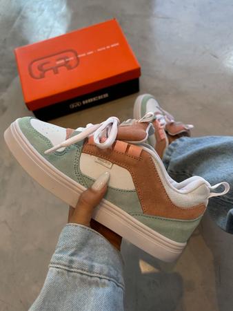 Hocks marca 2025