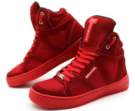 Tenis com a cheap lingua pra fora