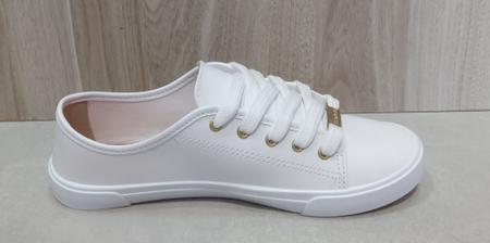 Tenis branco molecas 2018 2025