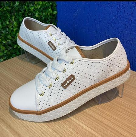 Tênis Moleca Feminino Com Micro Furinhos Imagem de Tênis Moleca Feminino Com Micro Furinhos