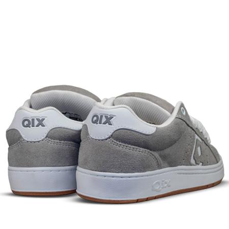 Tênis Qix Combat Suede Cinza Imagem de Tênis Qix Combat Suede Cinza