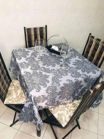 Imagem de Toalha De Mesa 4 Lugares Jacquard 1,40 X 1,40 Tecido de Alta Qualidade Dupla Face