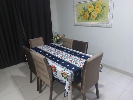 Imagem de Toalha de Mesa 8 cadeiras TECIDO Oxford Premium ( 1,45m x 2,60m )