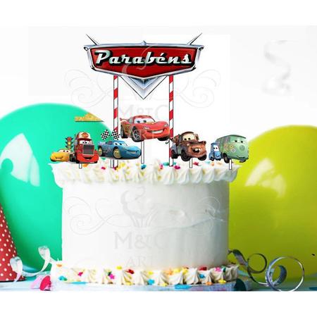 Bolo do filme Carros com topo de bolo de McQueen e Mater - Cake Studio