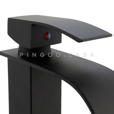 Imagem de Torneira para banheiro Lavabo cascata misturador monocomando preta alta Paraná pingoo.casa