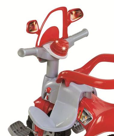 Triciclo Motoca Infantil Menino Bombeiro C/ Som - Samba Toys com o