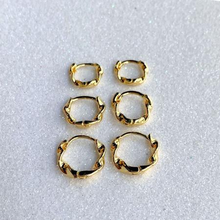 Trio De Argolas Torcidas Banhado a Ouro 18 K - DRoss Imagem de Trio De Argolas Torcidas Banhado a Ouro 18 K