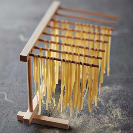 Imagem de Varal para secar macarrão secador de massa fresca bambu ecokitchen dobrável 8 hastes suporte cozinha