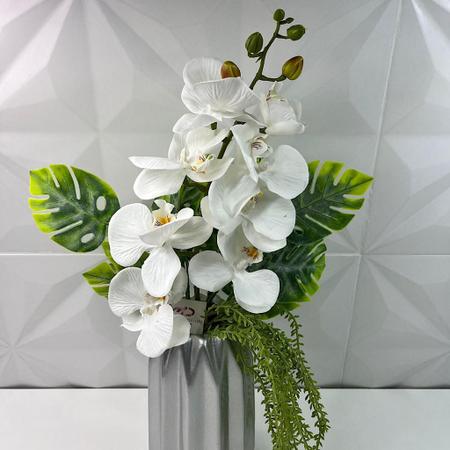 Imagem de Vaso centro de mesa cerâmico prata trabalhado com Orquídea