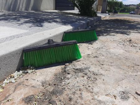 Imagem de Vassourão Tipo Gari 40 - 5 Fileiras Super Forte, Resistente, Durável Cerdas 12 cm altura Ecológica 