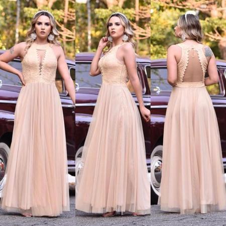 Vestido com sales saia de tule