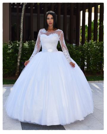 Vestido de noiva estilo princesa