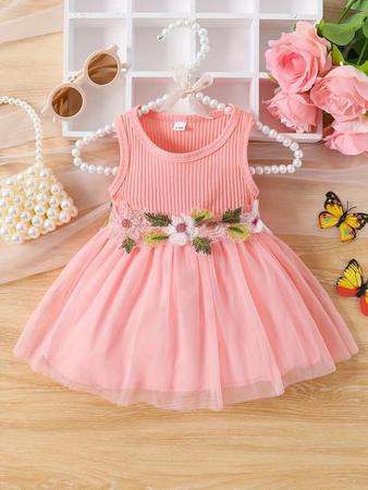 Imagem de Vestido Infantil Sem Mangas com Patchwork Floral - Estilo Delicado para o Verão