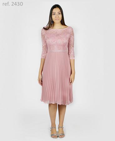 Vestido com renda no busto 2025