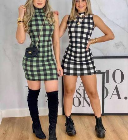 Vestido xadrez preto e branco com gola bordado inglês - Loja Passe Mágico