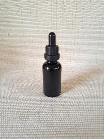 Vidro Preto - 30ml (25 peças) - com tampa preta com lacre, bulbo preto e pipeta conta gota Imagem de Vidro Preto - 30ml (25 peças) - com tampa preta com lacre, bulbo preto e pipeta conta gota