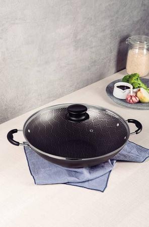 Imagem de Wok tramontina paris em alumínio com revestimento interno e externo em antiaderente starflon max chumbo com tampa de vidro 36 cm 6,0 l