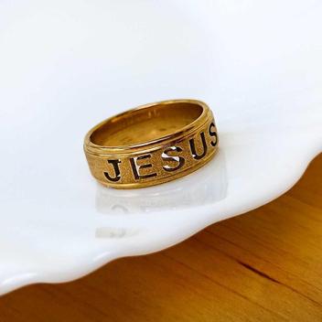Anel Aliança Jesus Vazado Brilho Aço Inox Dourado Softjoias - Aliança ...