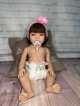 Bebê Reborn menina Elo Realista Castanha corpo 100% silicone macio Enxoval  Premium Pode dar banho AM - Que Sonho de Nenem - Bonecas - Magazine Luiza