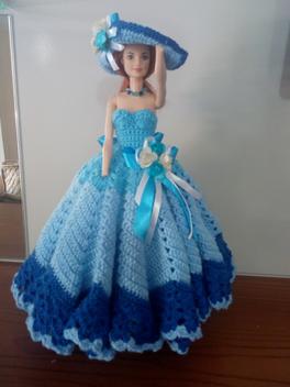 roupa de boneca Barbie em crochê