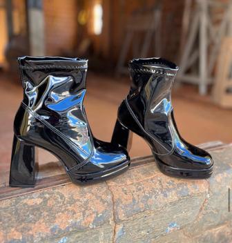 Botas dakotinha best sale
