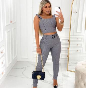 Conjunto feminino xadrez cropped e calça couro blogueiras 2025