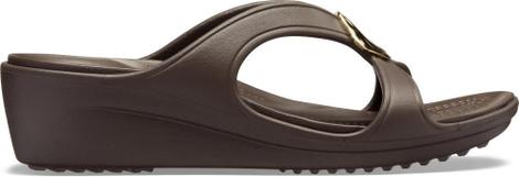 Crocs sanrah liquid metallic wedge w gold espresso Outros Moda e