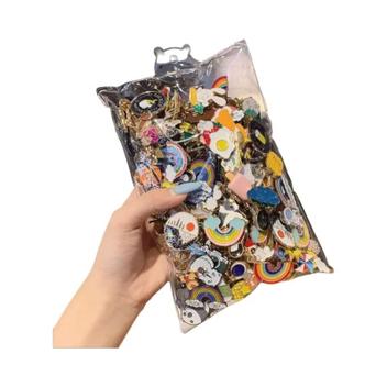 Foto de Kit 30 Broches Esmaltados - Temas Outono, Halloween E Animais Fofos
