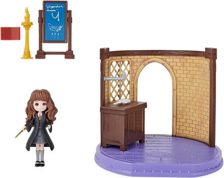 Harry Potter Sala De Aula Feitiços Boneca Da Hermione Sunny - Bonecas -  Magazine Luiza