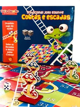 Modelo de jogo de cobra e escadas com personagens infantis