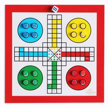 Jogo Ludo tabuleiro MDF 30x30 cm - Pais e Filhos - Jogos de Tabuleiro -  Magazine Luiza