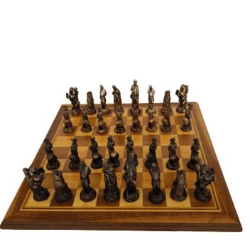 Kit Decor Chess C/2 Peças de Xadrez Rei e Rainha Prateada em Promoção na  Americanas