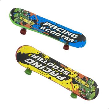 Kit Skate De Dedo 4 Peças Radical Material Reforçado Resistente Menino -  DBRINQ - Skate de Dedo - Magazine Luiza