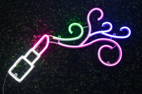 Luminária Led neon - Batom - com 3 efeitos de luz - ALpha7 neon ...