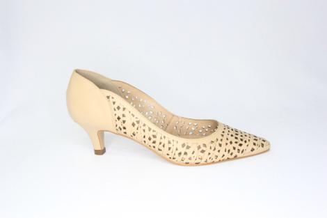 Scarpin Brena Couro Nude Cortado a Laser - LEILA CALÇADOS - Scarpin
